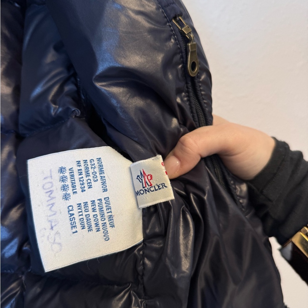 MONCLER NAVY PUFFER JACKET - Picture 5 of 5